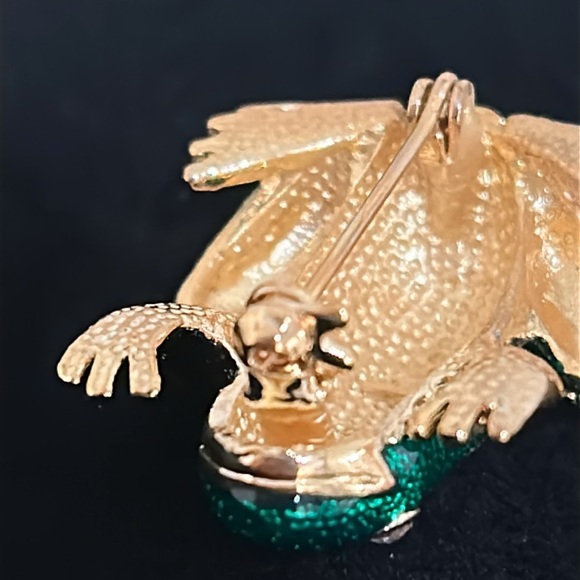 Roman Green Enamel Rhinestone Frog Brooch Pin, Signed - Picture 8 of 13